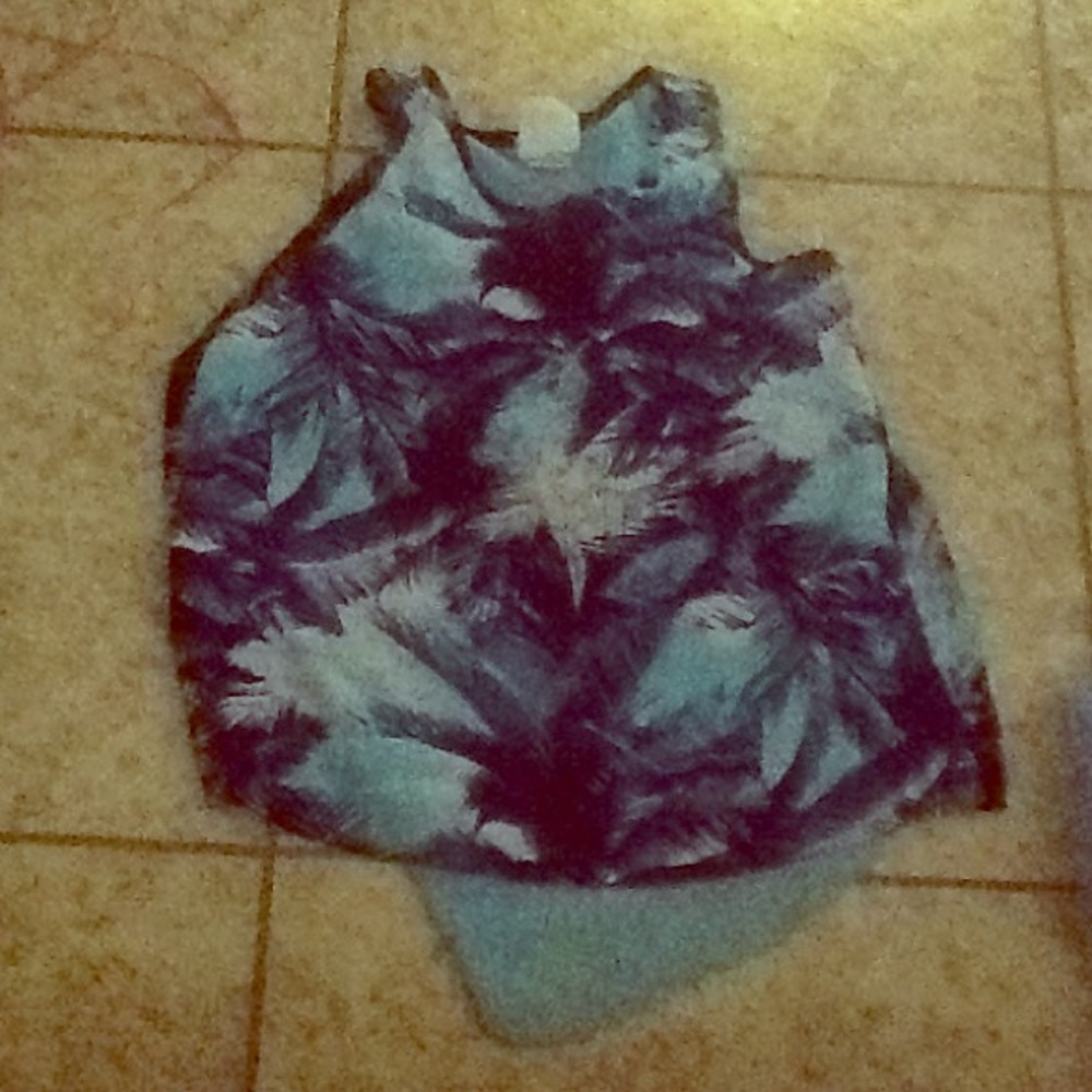 Short sleeve shirt